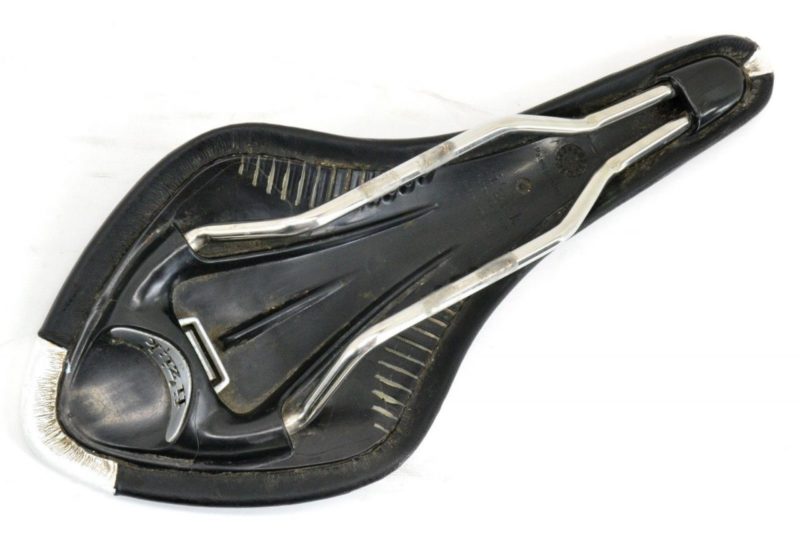 Fizik Road Racing Saddle 2008 218g Black / White Lightweight, Top Quality - Image 5