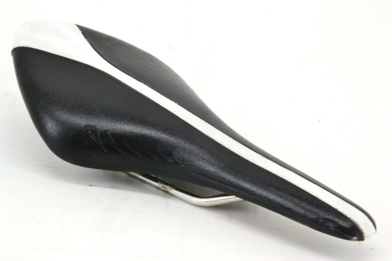 Fizik Road Racing Saddle 2008 218g Black / White Lightweight, Top Quality