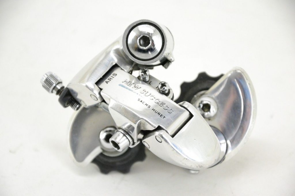 Huret clearance rear derailleur