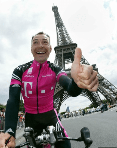 Erik Zabel with a Team Telekom jacket in Paris