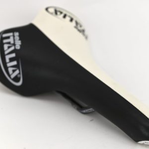Selle Italia Turbomatic saddle with black and white leather