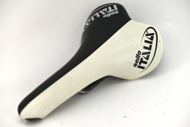 Selle Italia Turbomatic saddle with black and white leather