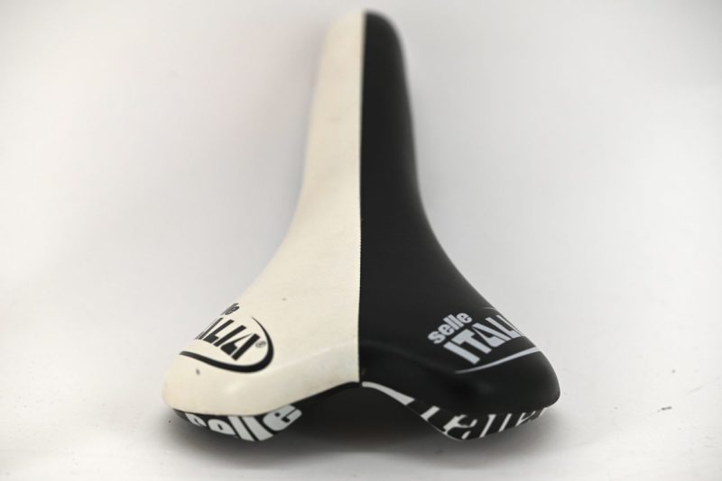 Selle Italia Turbomatic saddle with black and white leather