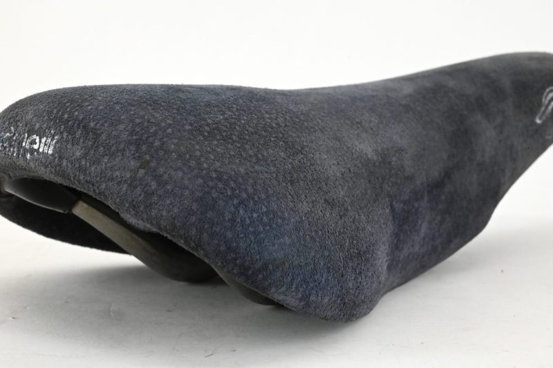 Cinelli Unicanitor Grey Suede Saddle - Image 7