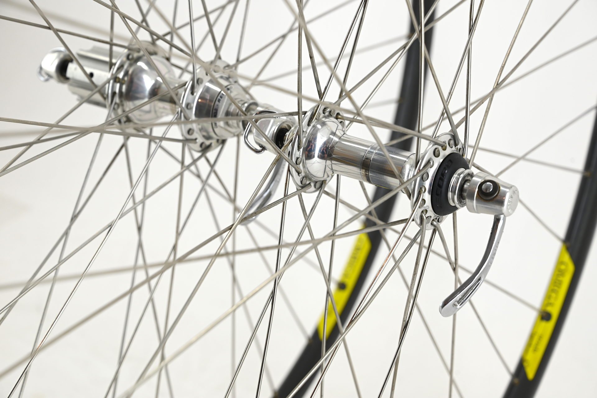 Campagnolo Record Wheelset with Campagnolo Omega Rims 36 Hole - Image 4