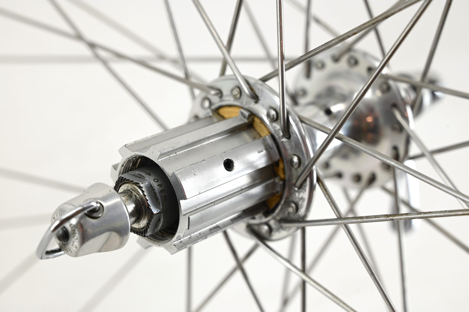 Campagnolo Record Wheelset with Campagnolo Omega Rims 36 Hole - Image 9