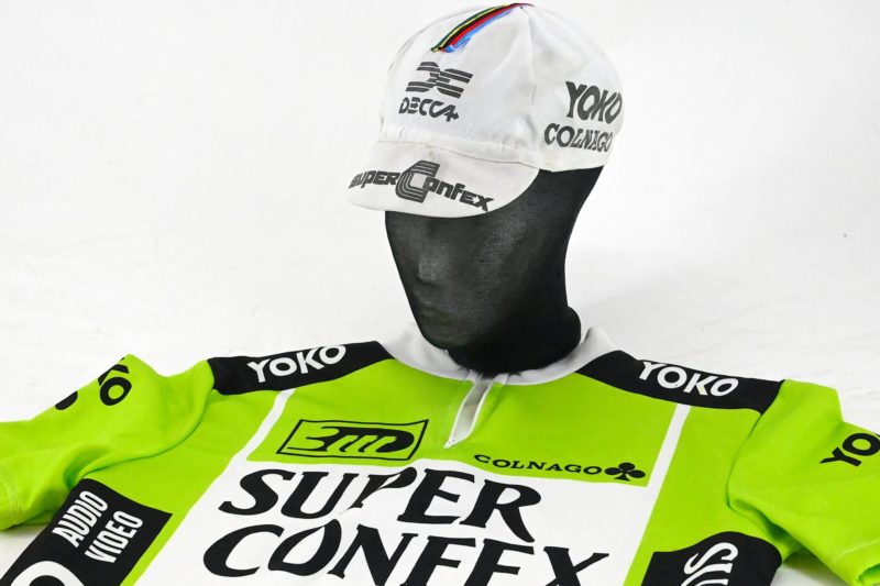 Team Superconfex Kwantum Colnago Jersey with Cycling Cap - Image 3