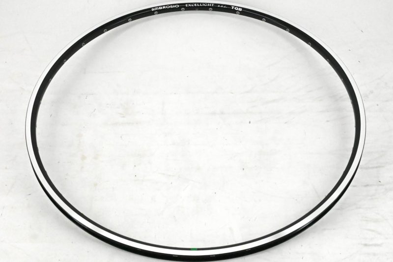 Ambrosio Ecxellight Clincher Rim Set 28 and 32 Holes - Image 4