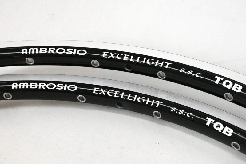 Ambrosio Ecxellight Clincher Rim Set 28 and 32 Holes - Image 5