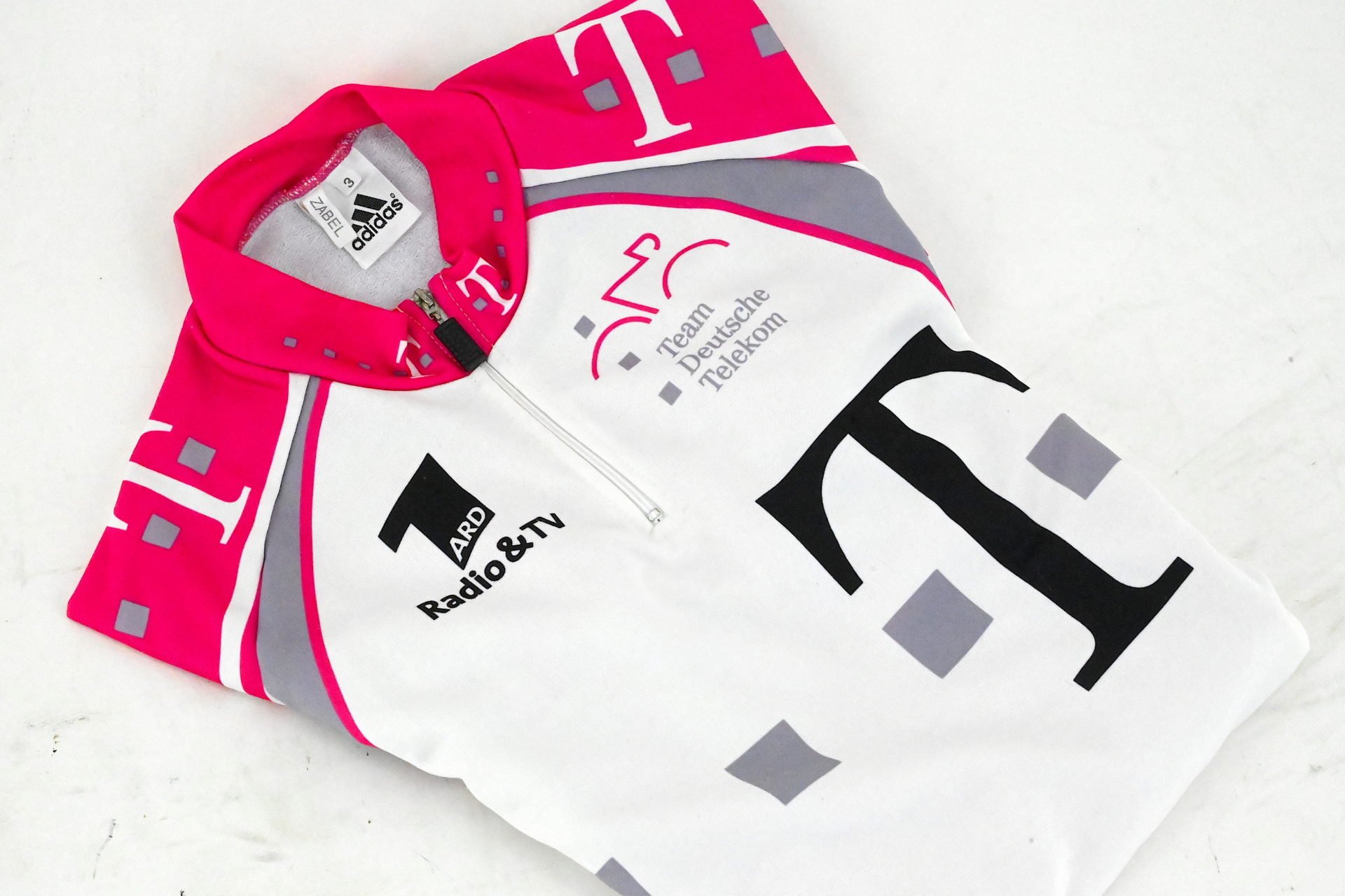 Original Team Deutsche Telekom Jersey Erik Zabel by Adidas Size 3 - Image 3
