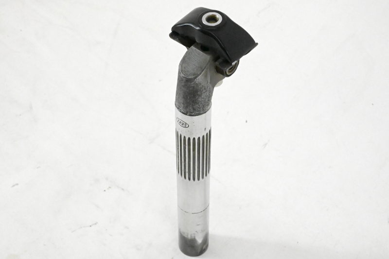 Zeus 2000 Micro Fluted Seatpost 25.8mm - Image 2