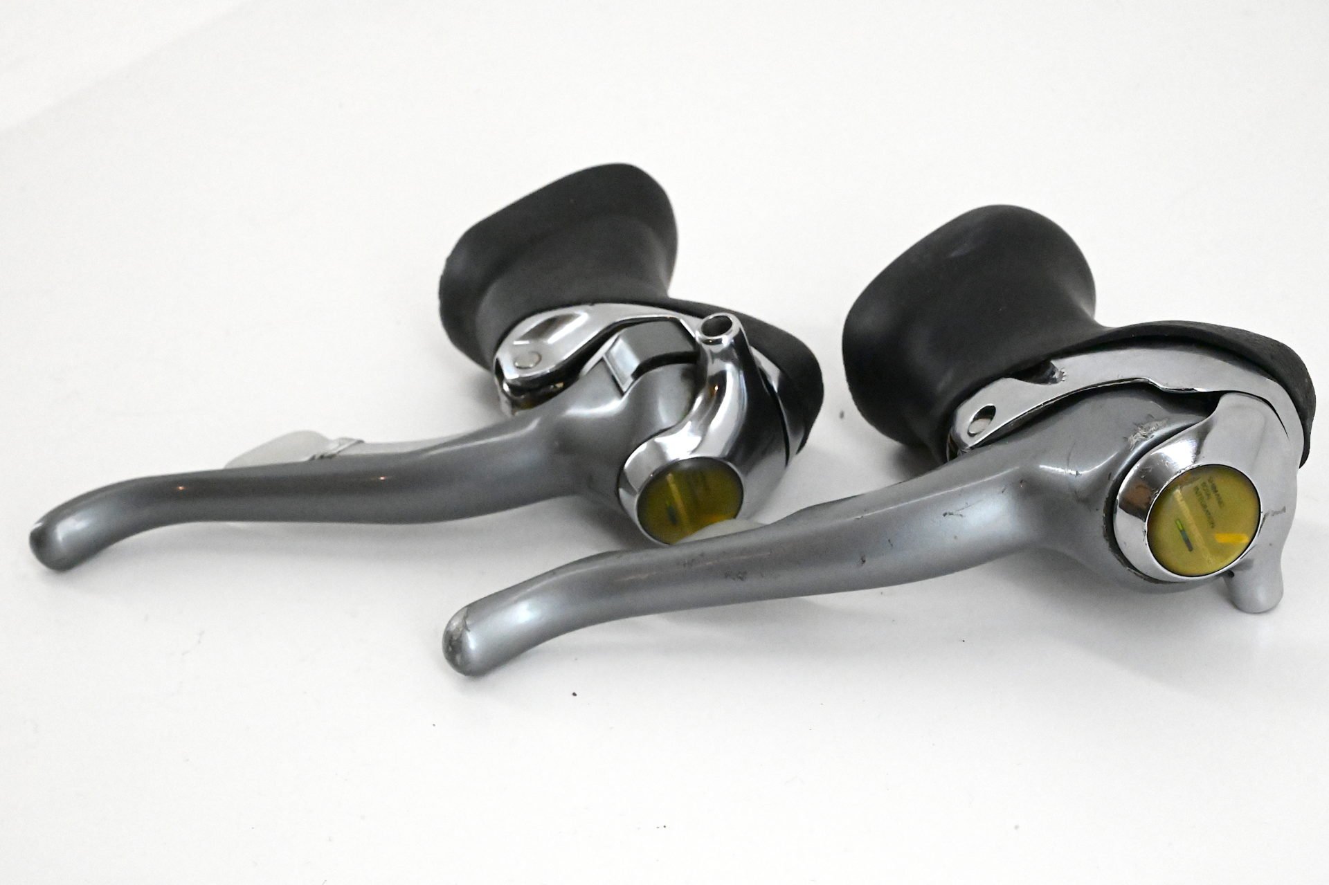 Shimano Ultegra 600 Tricolor STI Brake/Shifting Lever 8 Speed - Image 5