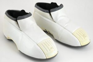 Adidas Kobe 2 Classic Basketball Shoes Size US 13 1/2 EU 48 2/3