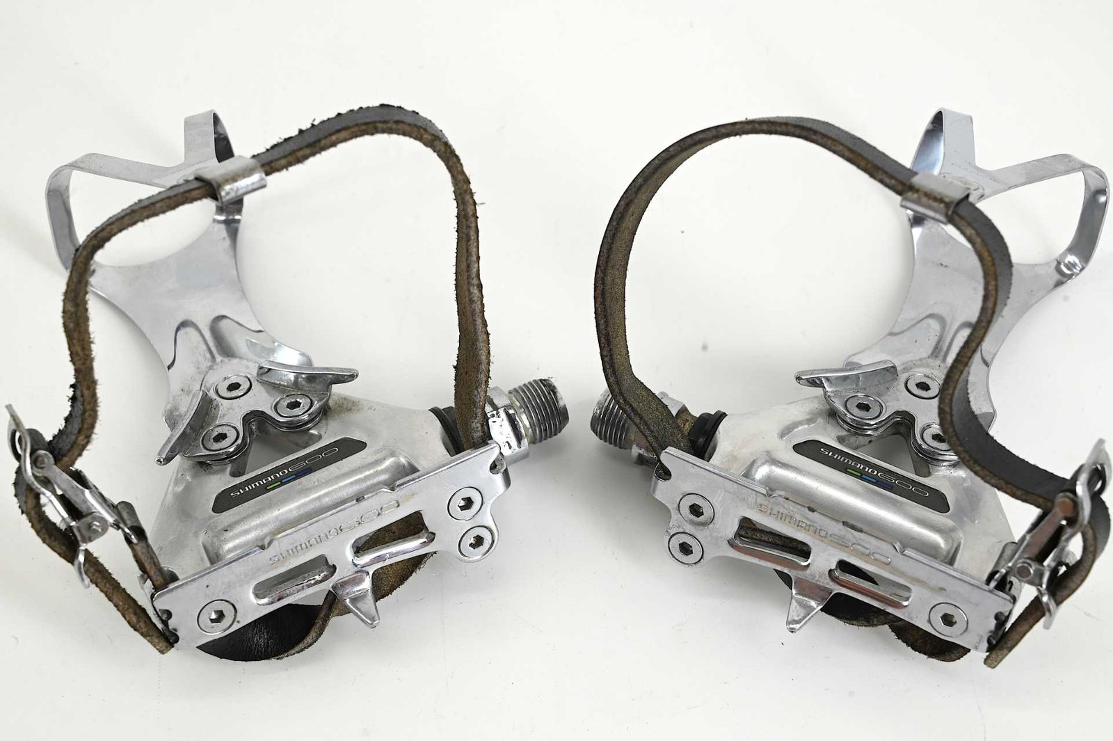 Shimano 600 Tricolor Pedals With Toe Clips and Straps - Image 6