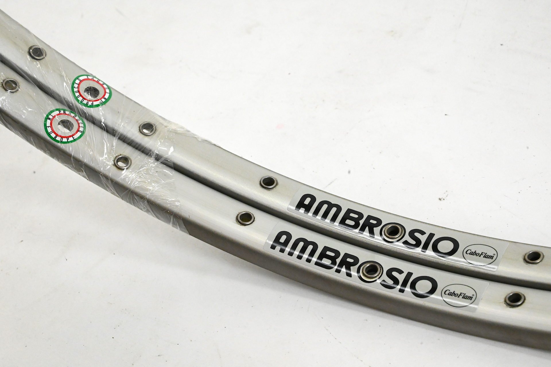 NOS Ambrosio Kerelite Ceramic Coated Rims with Brake Pads 32 Hole - Image 4