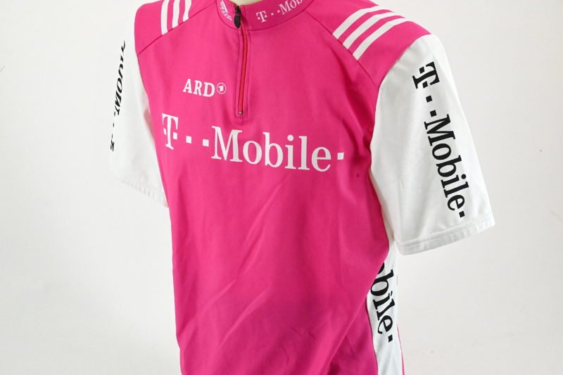 Team T-Mobile Telekom Jersey by Adidas Size 7 - Image 2