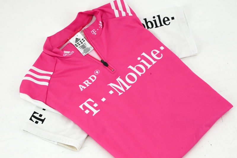Team T-Mobile Telekom Jersey by Adidas Size 7 - Image 5
