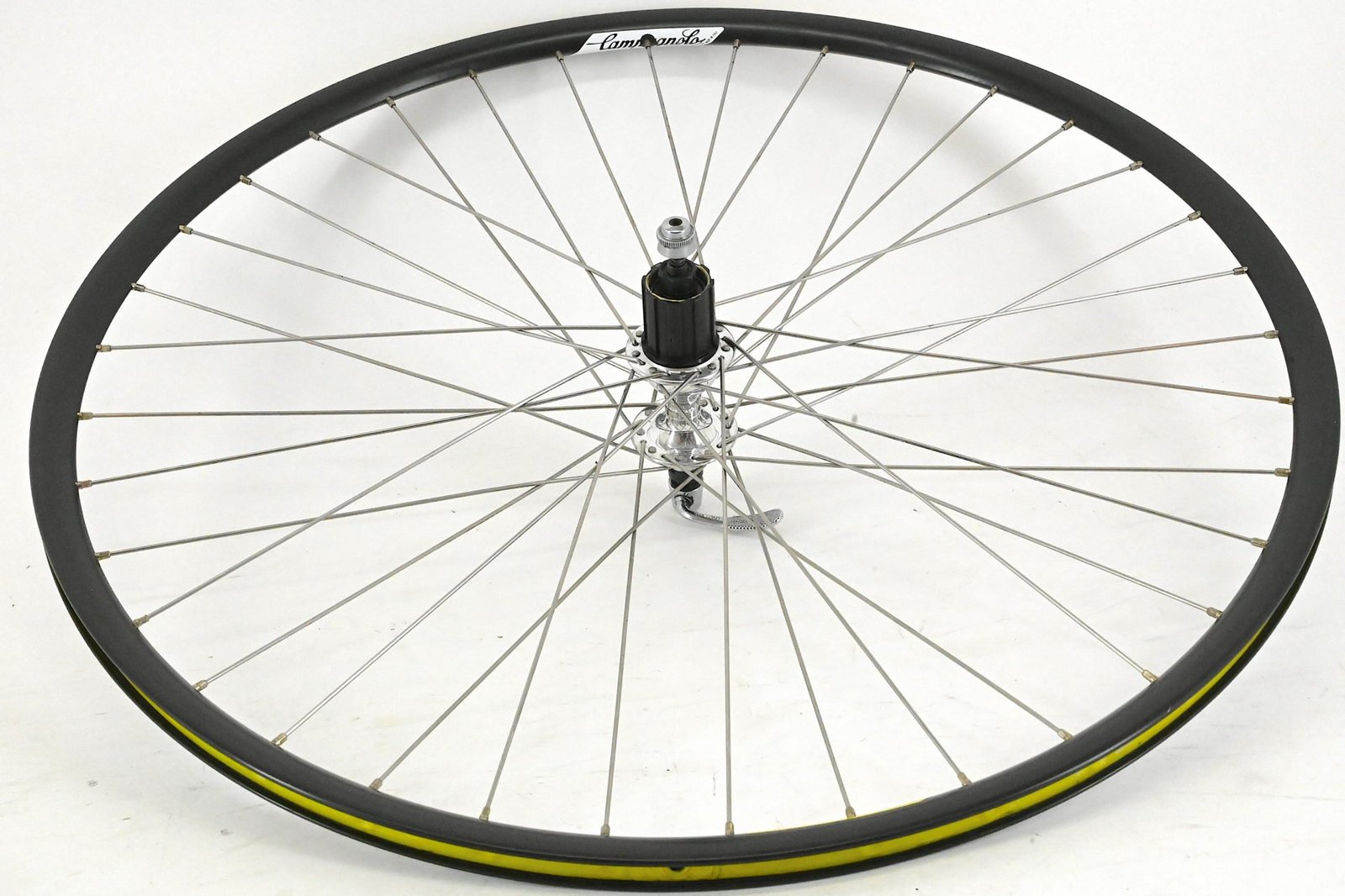 Campagnolo Chorus Wheelset With Campagnolo Omega Clincher Rims 100mm/130mm 32/36 Hole - Image 8