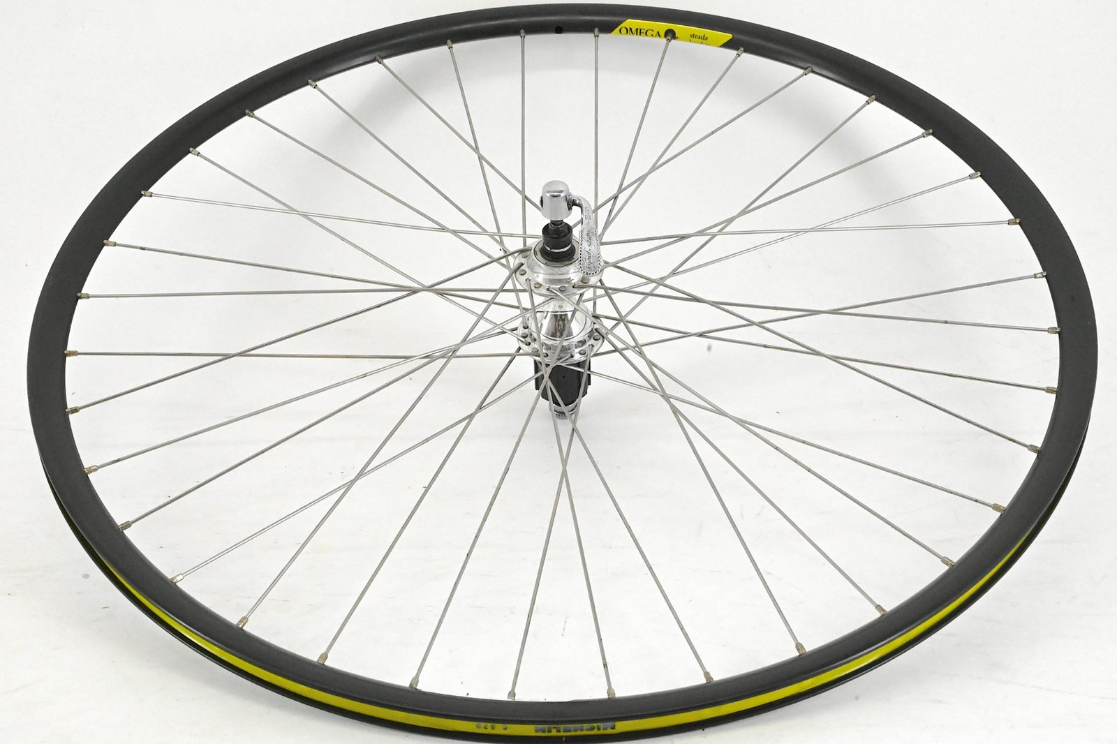 Campagnolo Chorus Wheelset With Campagnolo Omega Clincher Rims 100mm/130mm 32/36 Hole - Image 7