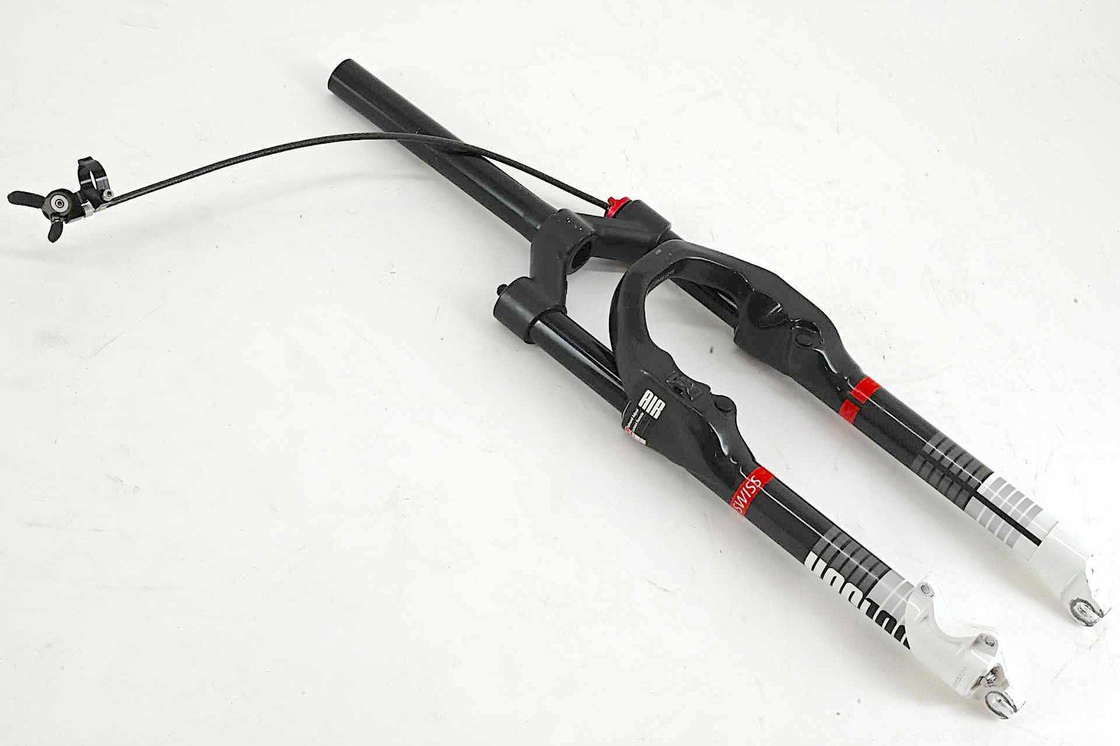 DT Swiss XCR100 Carbon Lightweight Adjustable Air Suspension Fork 26" Disc Brake - Image 2