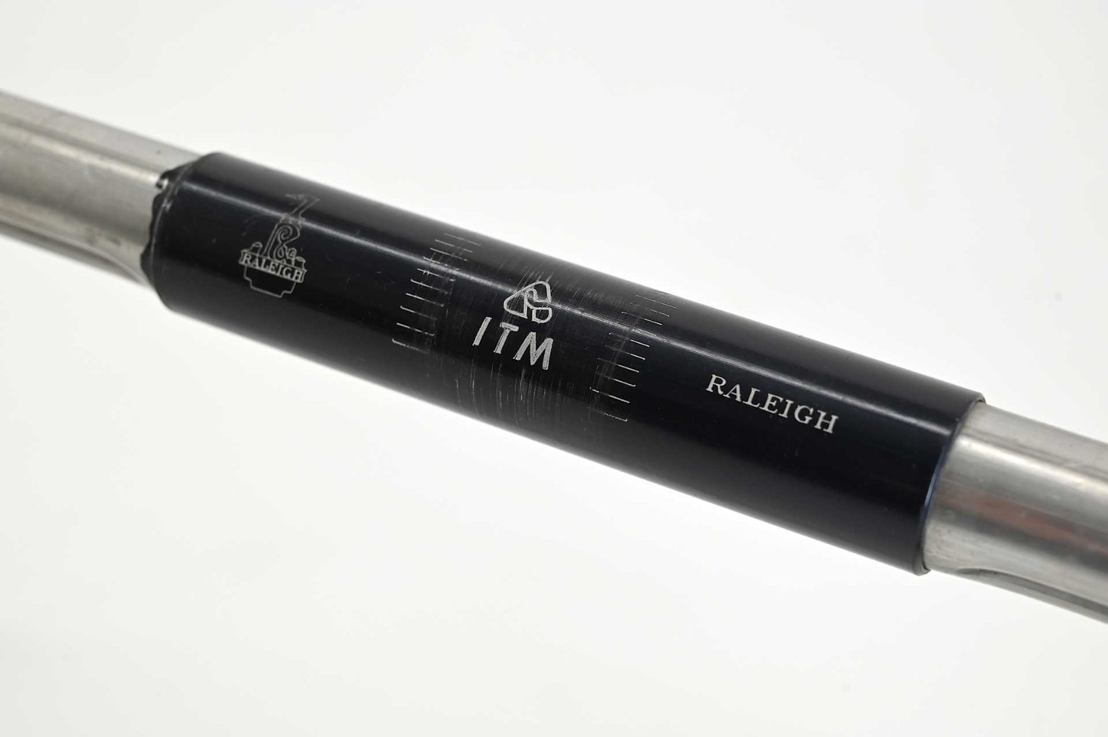 ITM Raleigh Handlebar 25.8mm 39.5cm - Image 4