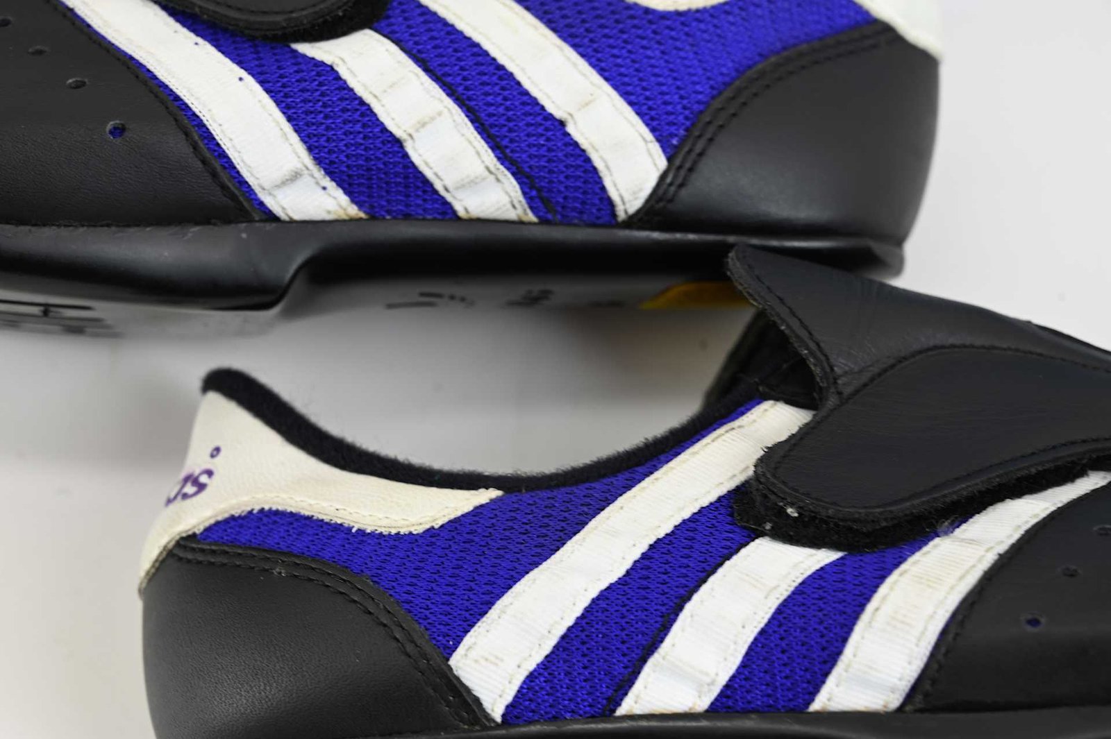 NOS/NIB Adidas Classic Cycling Shoes US Size 9 - Image 4