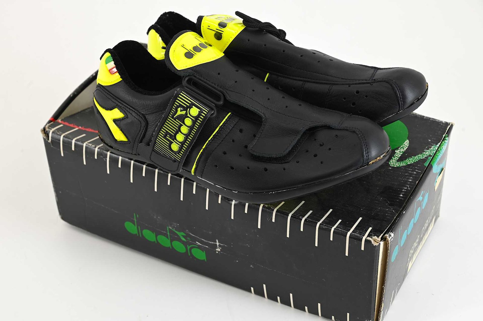 NOS/NIB Diadora Circuit Classic Cycling Shoe Size 40