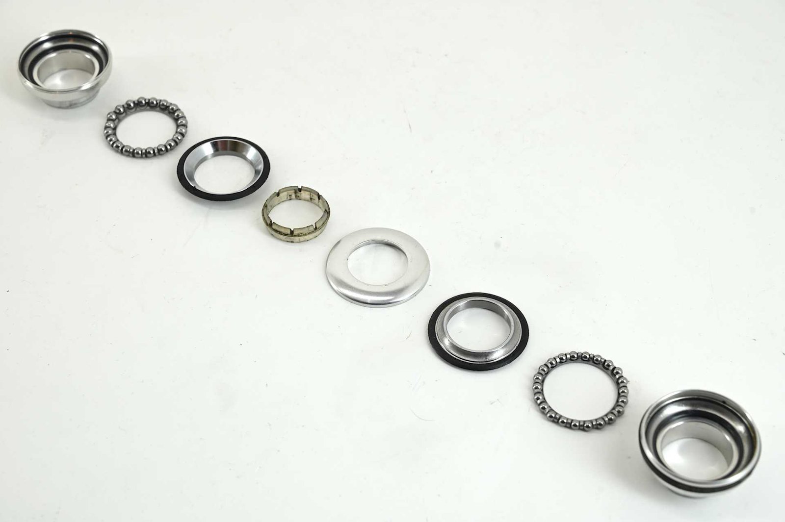 Campagnolo Record 1" Ahead Headset - Image 3