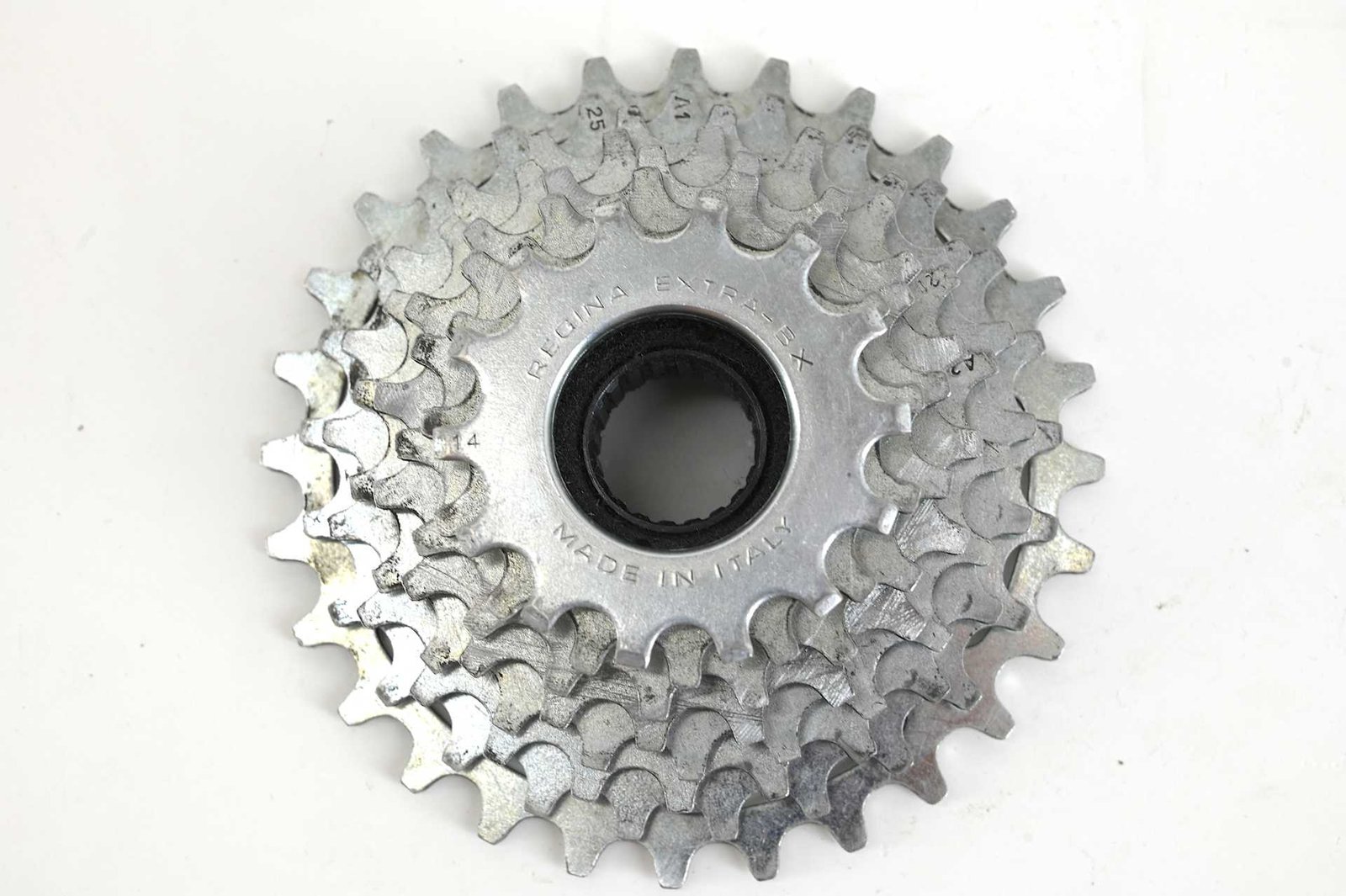 Regina Extra-BX Screw On Freewheel 8-Speed 14-28 - Image 2