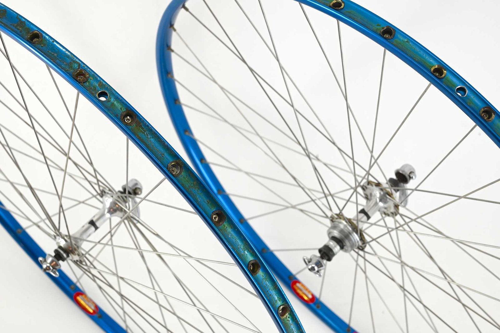 Campagnolo Record / Super Champion Arc en Ciel 36 Hole Wheelset Blue Anodized 28" Tubular - Image 2