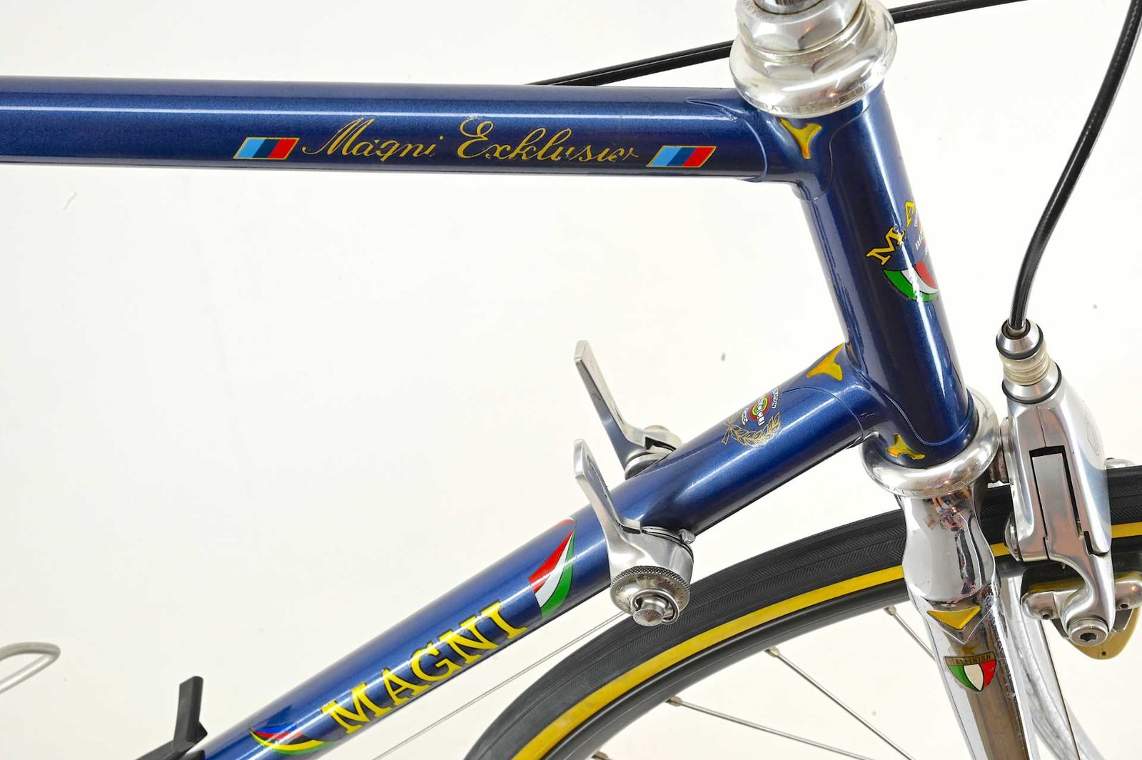 Magni Exklusiv Road Bicycle Campagnolo C-Record ICS Size 57 - Image 17