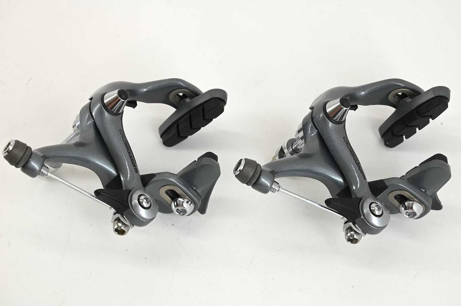 NOS/NIB Shimano 600 Tricolor Ultegra Brakes Long Axle - Image 5