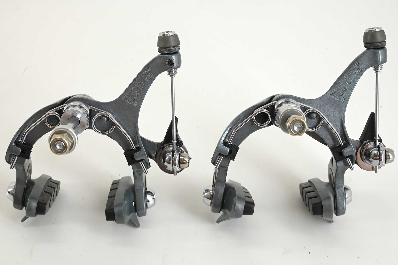 NOS/NIB Shimano 600 Tricolor Ultegra Brakes Long Axle - Image 8