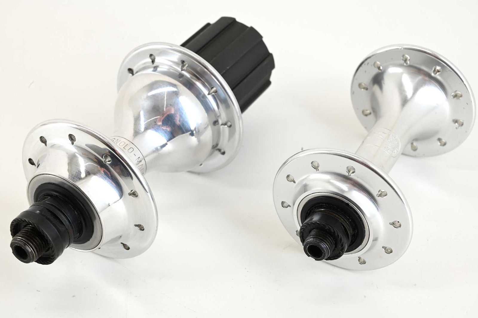 NOS Campagnolo Vento Hubs 20 Hole 100/130mm 8-Speed - Image 3