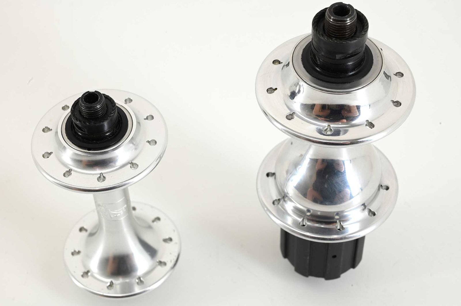 NOS Campagnolo Vento Hubs 20 Hole 100/130mm 8-Speed - Image 6