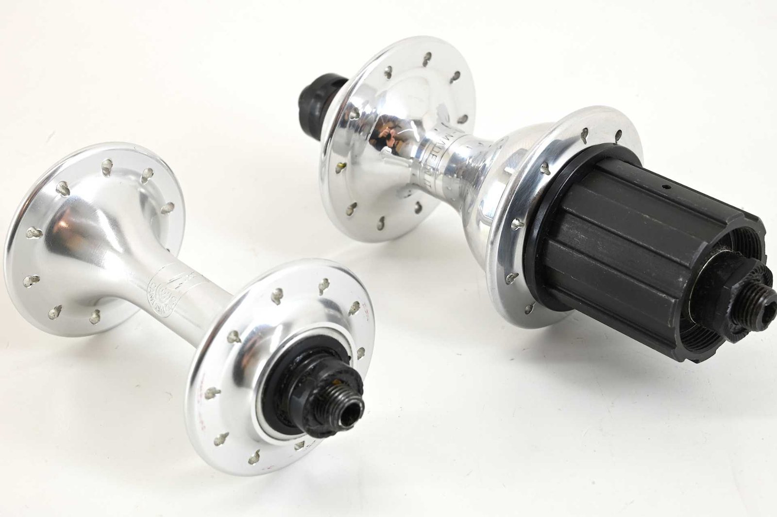 NOS Campagnolo Vento Hubs 20 Hole 100/130mm 8-Speed - Image 4