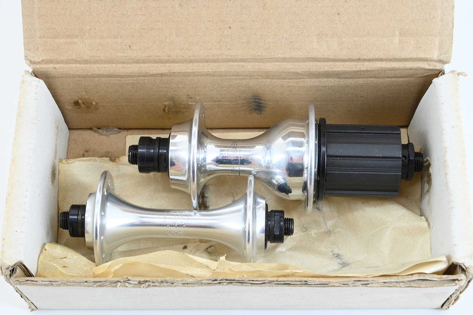 NOS Campagnolo Vento Hubs 20 Hole 100/130mm 8-Speed - Image 8
